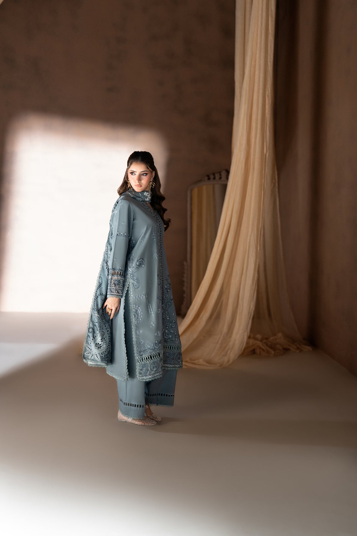 Mahveen CRA-06-A