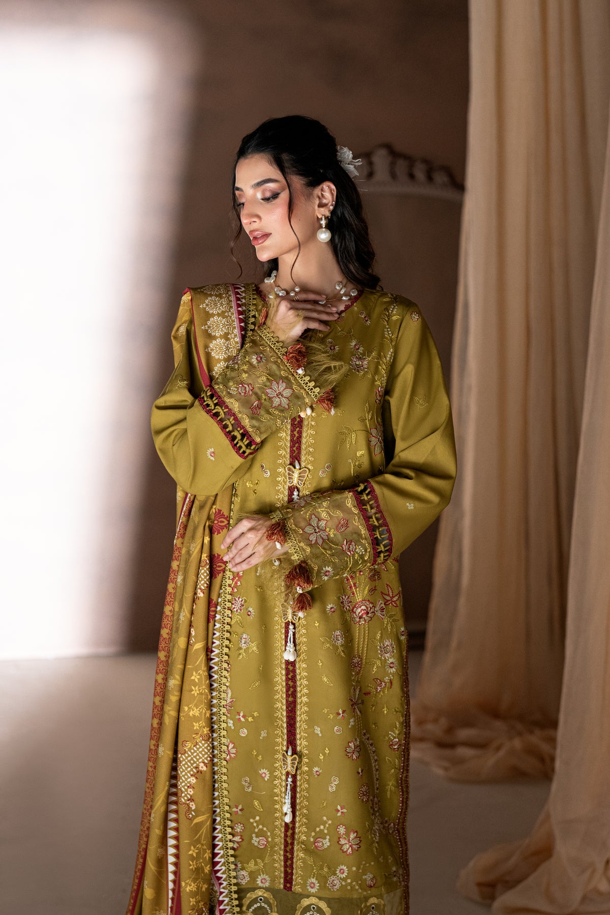Zareen CRA-02-B