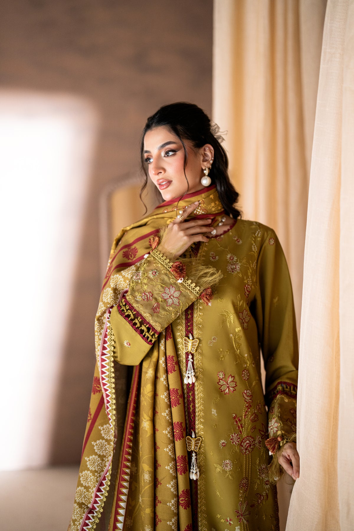 Zareen CRA-02-B